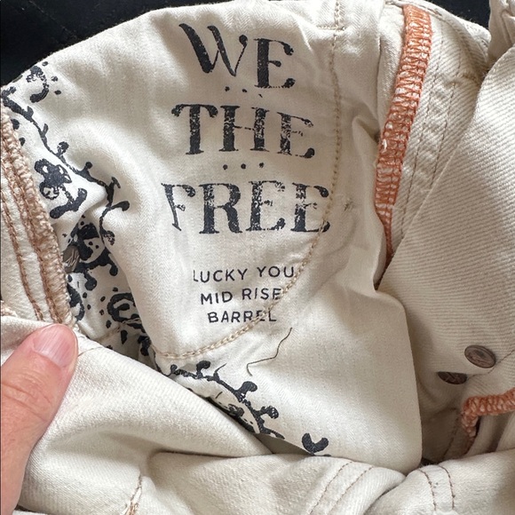 We the Free Lucky You Mid Rise Barrel denim by Free People sz 27 EUC - Picture 10 of 10